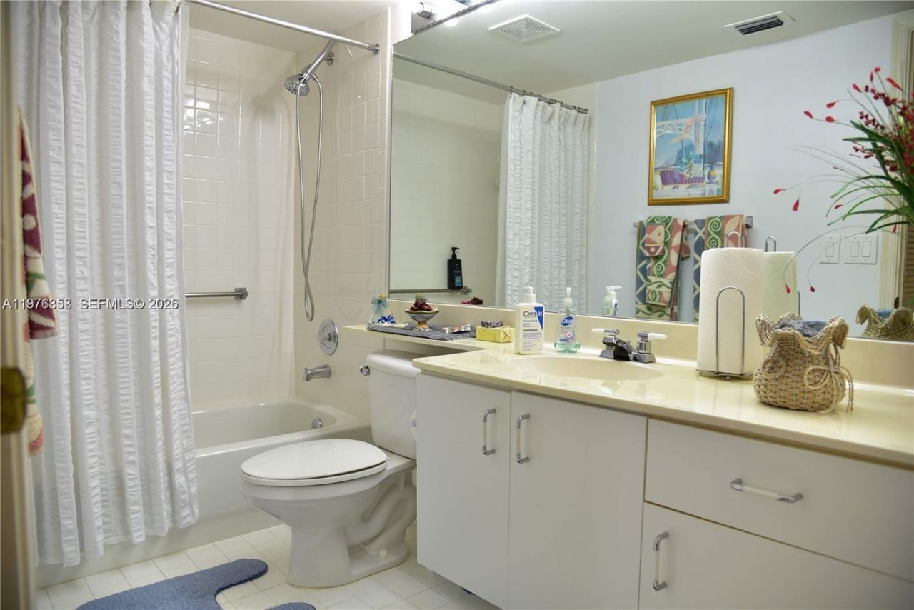 7730 Granville Dr , Unit 202, Tamarac, FL 33321 Photo