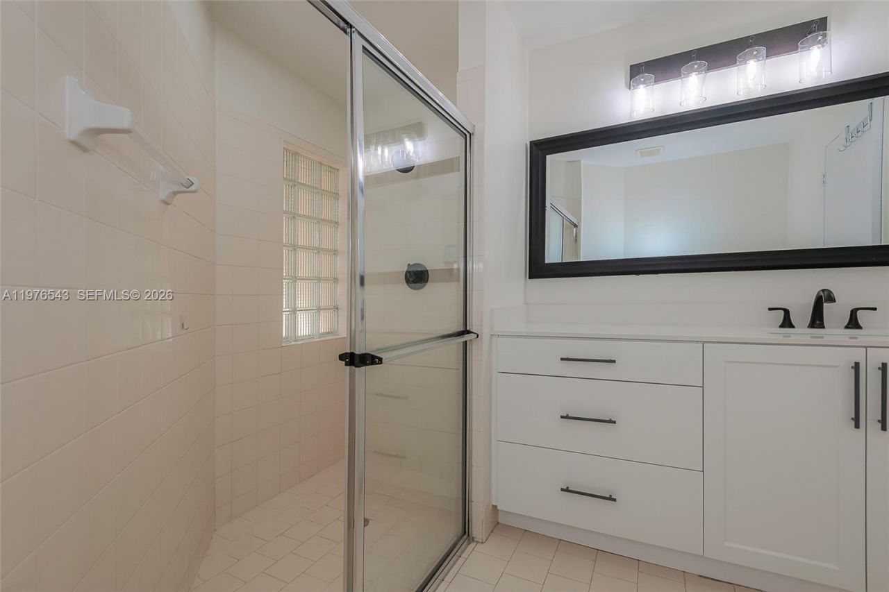 17925 SW 10th Ct, Unit 17925, Pembroke Pines, FL 33029 Photo