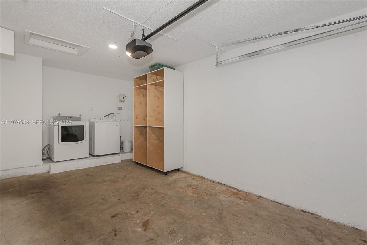 17925 SW 10th Ct, Unit 17925, Pembroke Pines, FL 33029 Photo