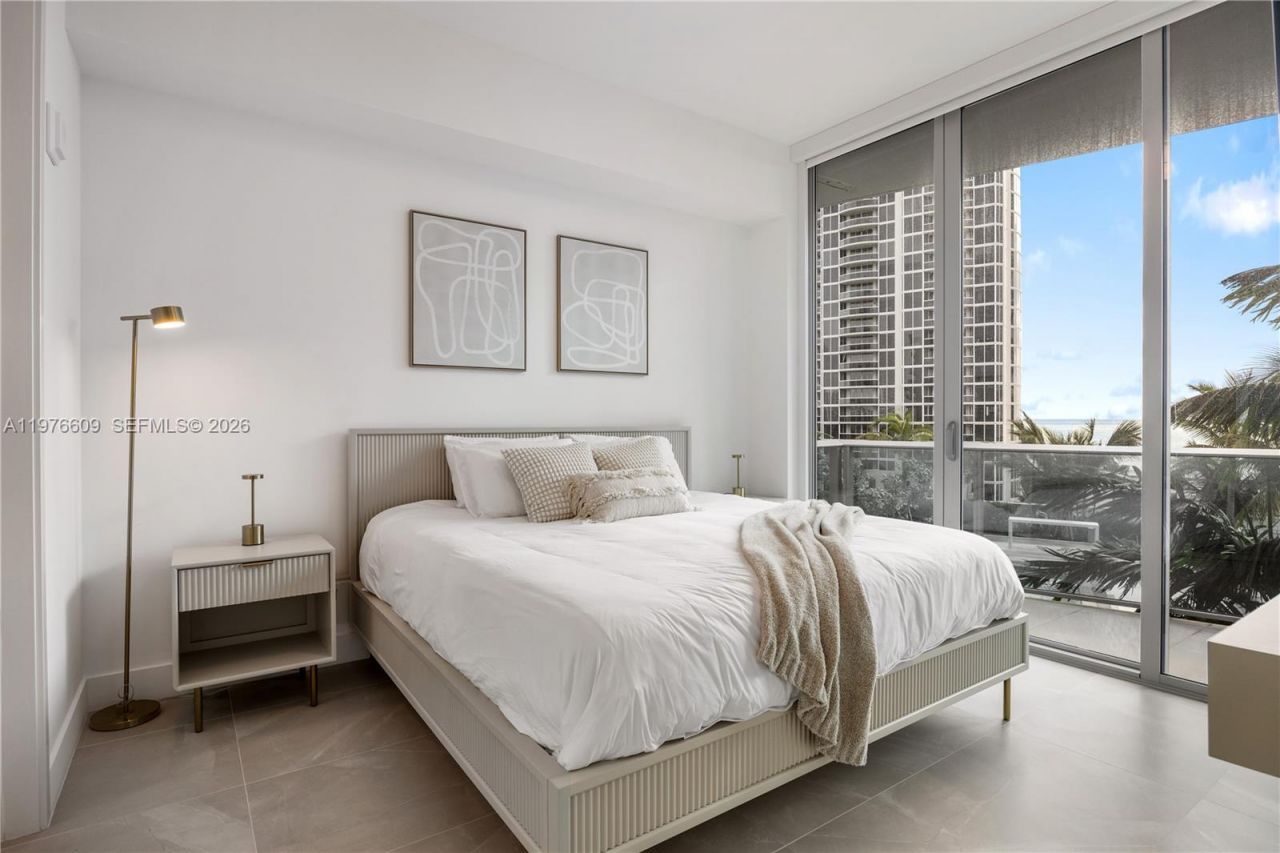 17550 Collins Ave , Unit 502, Sunny Isles Beach, FL 33160 Photo