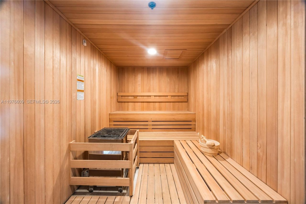 17550 Collins Ave , Unit 502, Sunny Isles Beach, FL 33160 Photo