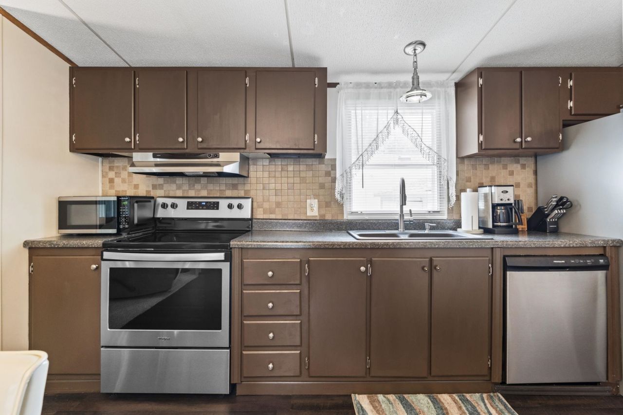 916 Periwinkle Pl. Photo 14