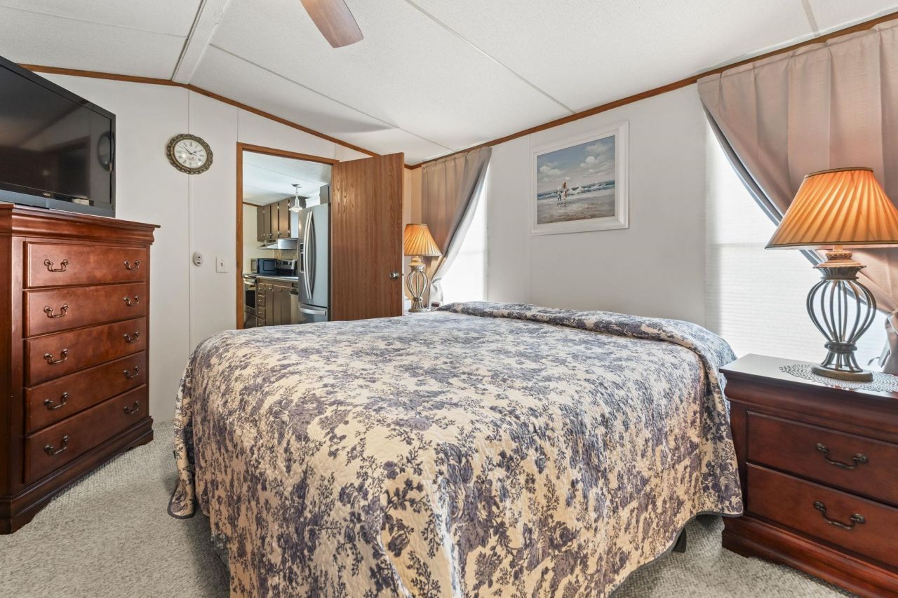 916 Periwinkle Pl. Photo 17