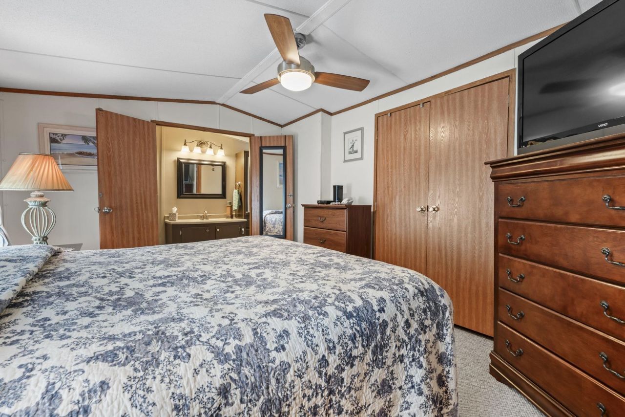 916 Periwinkle Pl. Photo 23