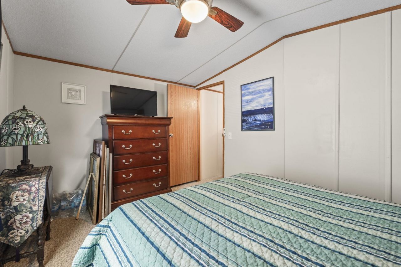 916 Periwinkle Pl. Photo 31