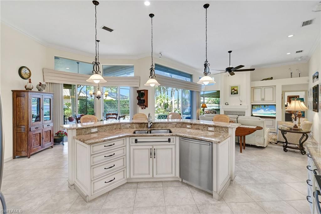 3750 Lakemont Dr, Bonita Springs, FL 34134 Photo