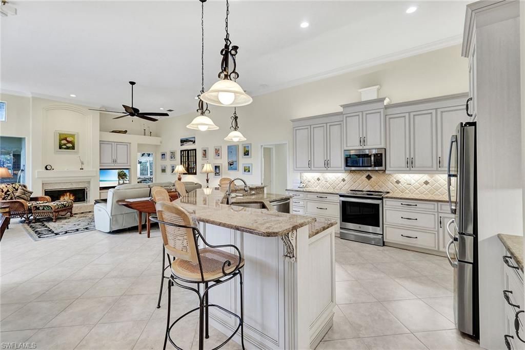 3750 Lakemont Dr, Bonita Springs, FL 34134 Photo