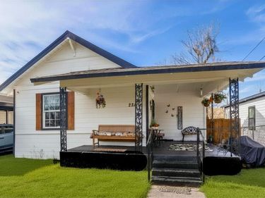 2317 Anderson Street, Dallas, TX 75215