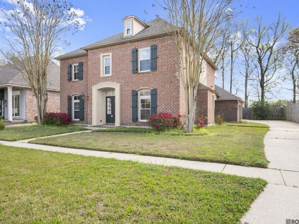 750 Wheatsheaf Dr, Baton Rouge, LA 70810