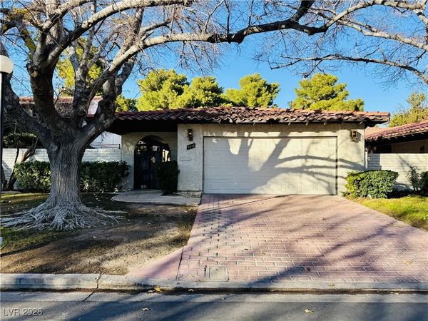 3416 Calle Del Torre , Las Vegas, NV 89102