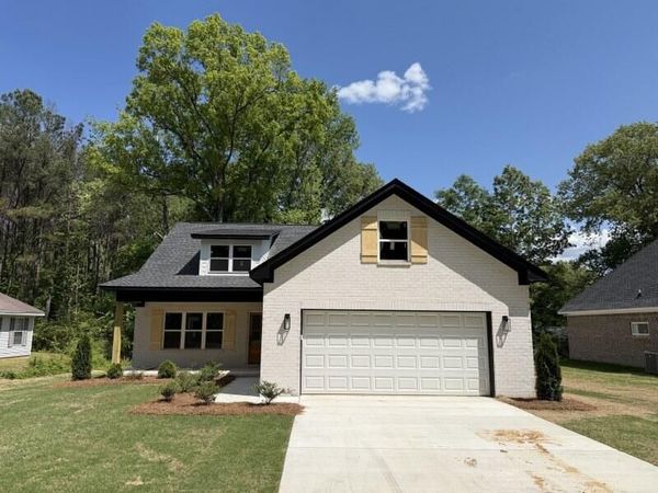 162 Oak Point Dr., Plantersville, MS 38862