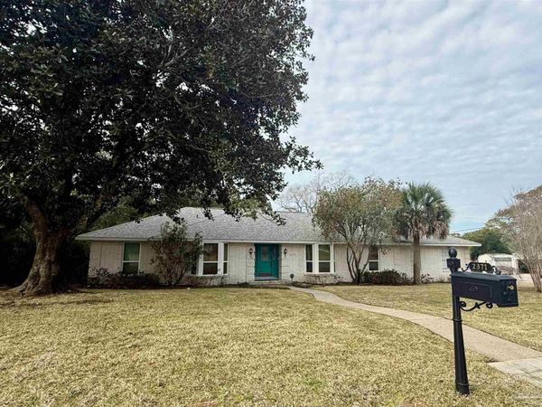 2371 Connell Dr, Pensacola, FL 32503