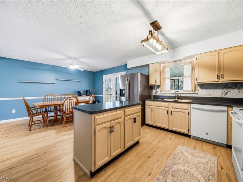 8285 Steeplechase Drive , Mentor, OH 44060 Photo 11