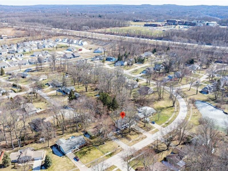 8285 Steeplechase Drive , Mentor, OH 44060 Photo 2