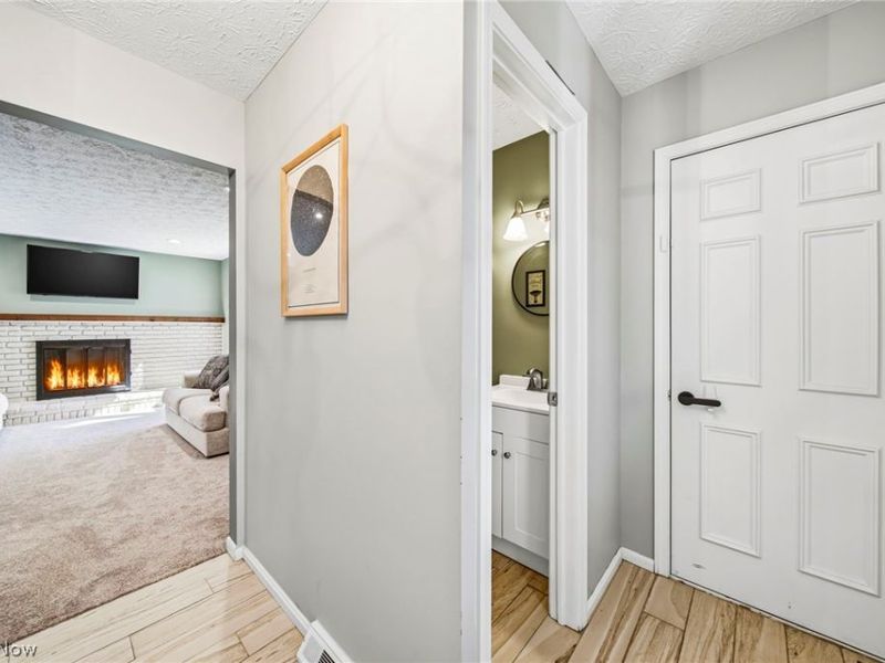 8285 Steeplechase Drive , Mentor, OH 44060 Photo 6