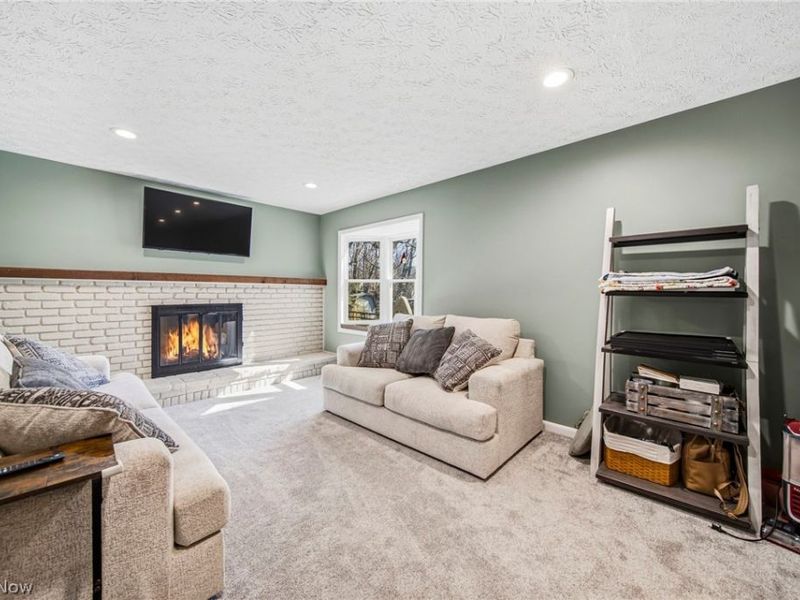 8285 Steeplechase Drive , Mentor, OH 44060 Photo 8