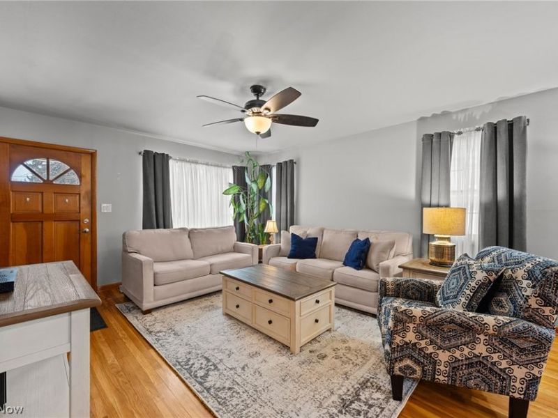 22 Youtz Avenue , Akron, OH 44301 Photo 3