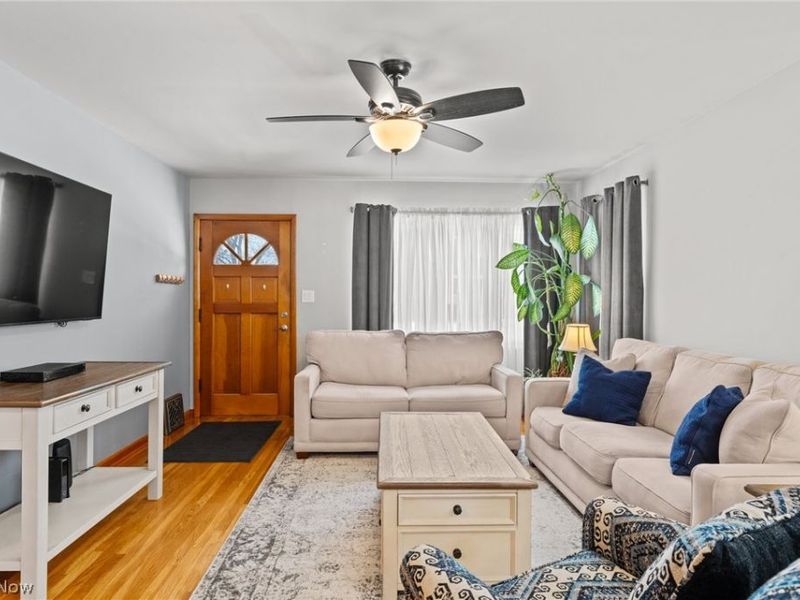 22 Youtz Avenue , Akron, OH 44301 Photo 4