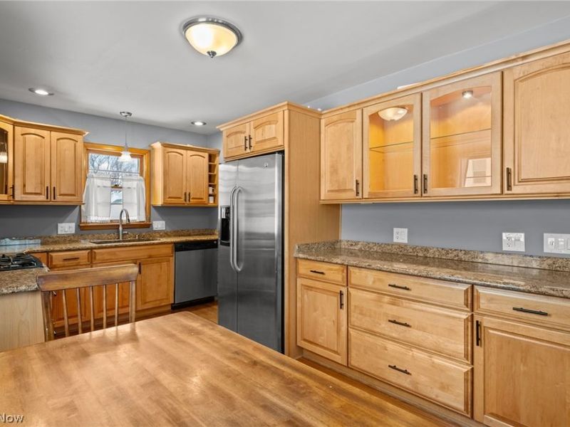 22 Youtz Avenue , Akron, OH 44301 Photo 7