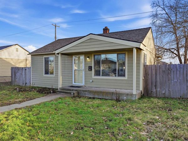 1124 E Garland Ave, Spokane, WA 99207