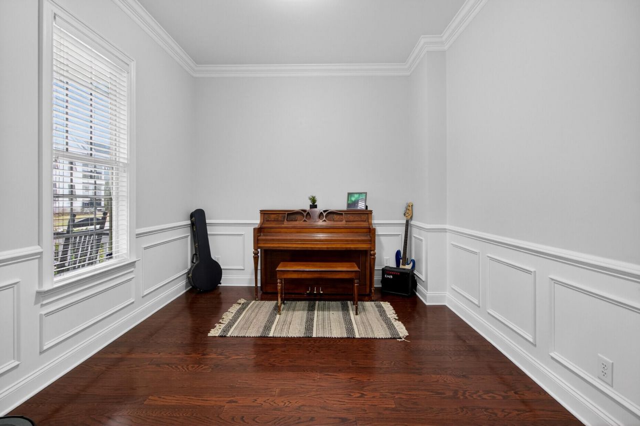 1737 Manassas Drive Photo 10