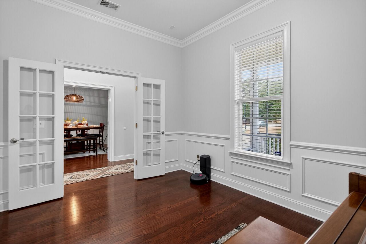 1737 Manassas Drive Photo 11