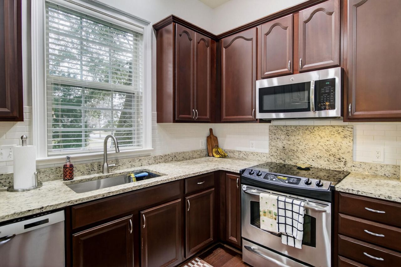 1737 Manassas Drive Photo 18