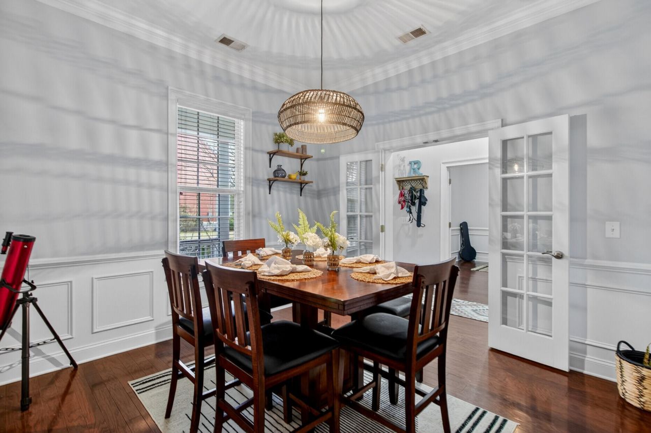 1737 Manassas Drive Photo 9