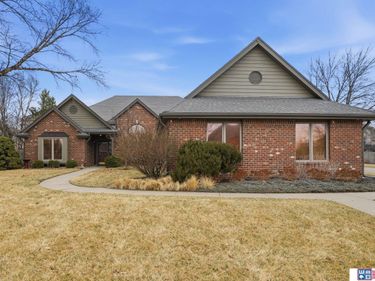 5820 S 77th Street , Lincoln, NE 68516