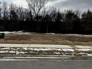 2405 Lake Avenue, New Ulm, MN 56073