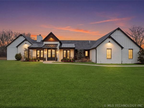 12937 S 28th Place , Bixby, OK 74008