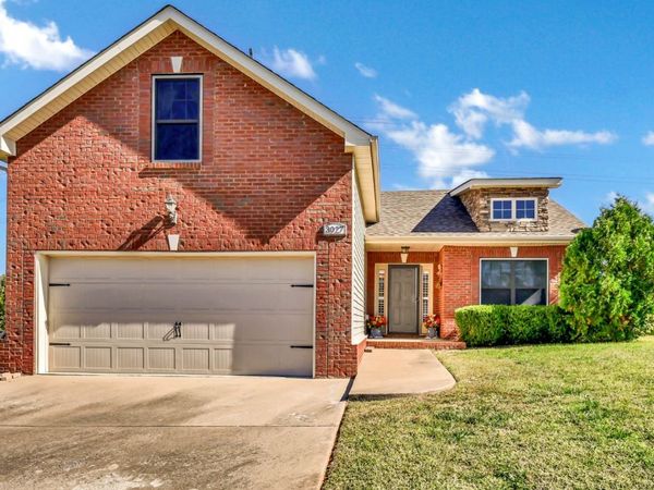 3027 Outfitters Dr, Clarksville, TN 37040