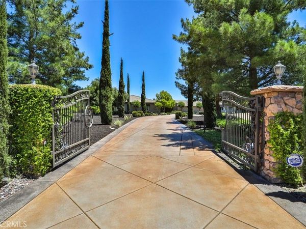 39520 Colleen Way, Temecula, CA 92592