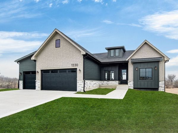 1330 NW Brooks Drive, Waukee, IA 50263