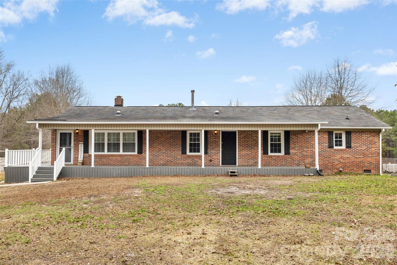 4661 Willie Bayne Lane, Heath Springs, SC 29058 Main Photo