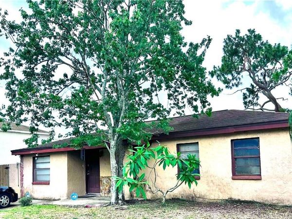 3806 W WALLACE AVENUE , TAMPA, FL 33611