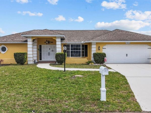 1932 PEBBLE BEACH COURT , VENICE, FL 34293