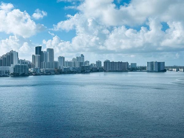 19195 NE 36th Court, Unit 2703, Aventura, FL 33180