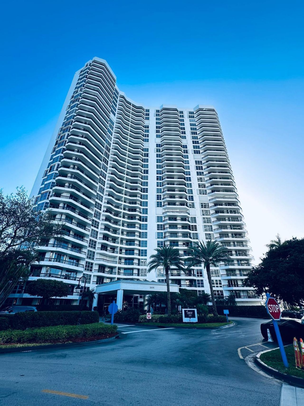 19195 NE 36th Court, Unit 2703, Aventura, FL 33180 Photo