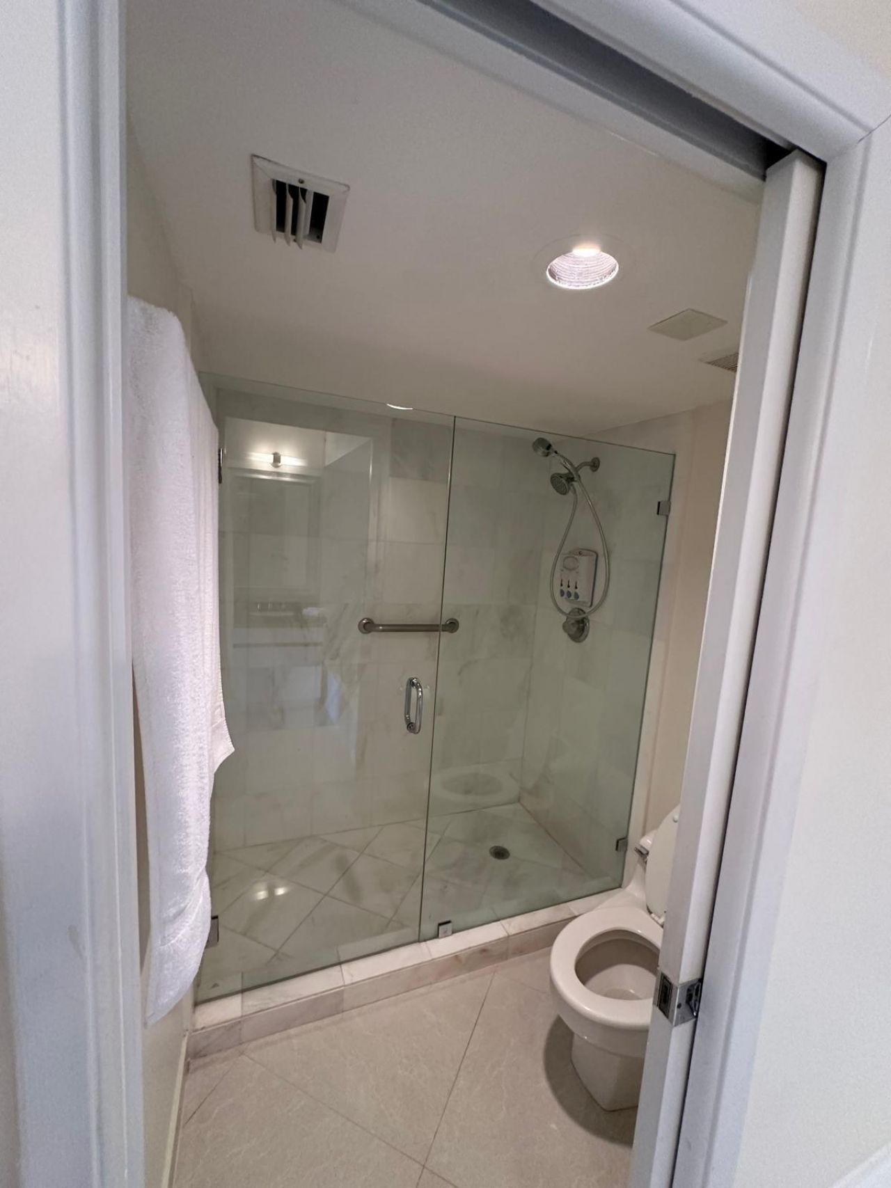 19195 NE 36th Court, Unit 2703, Aventura, FL 33180 Photo