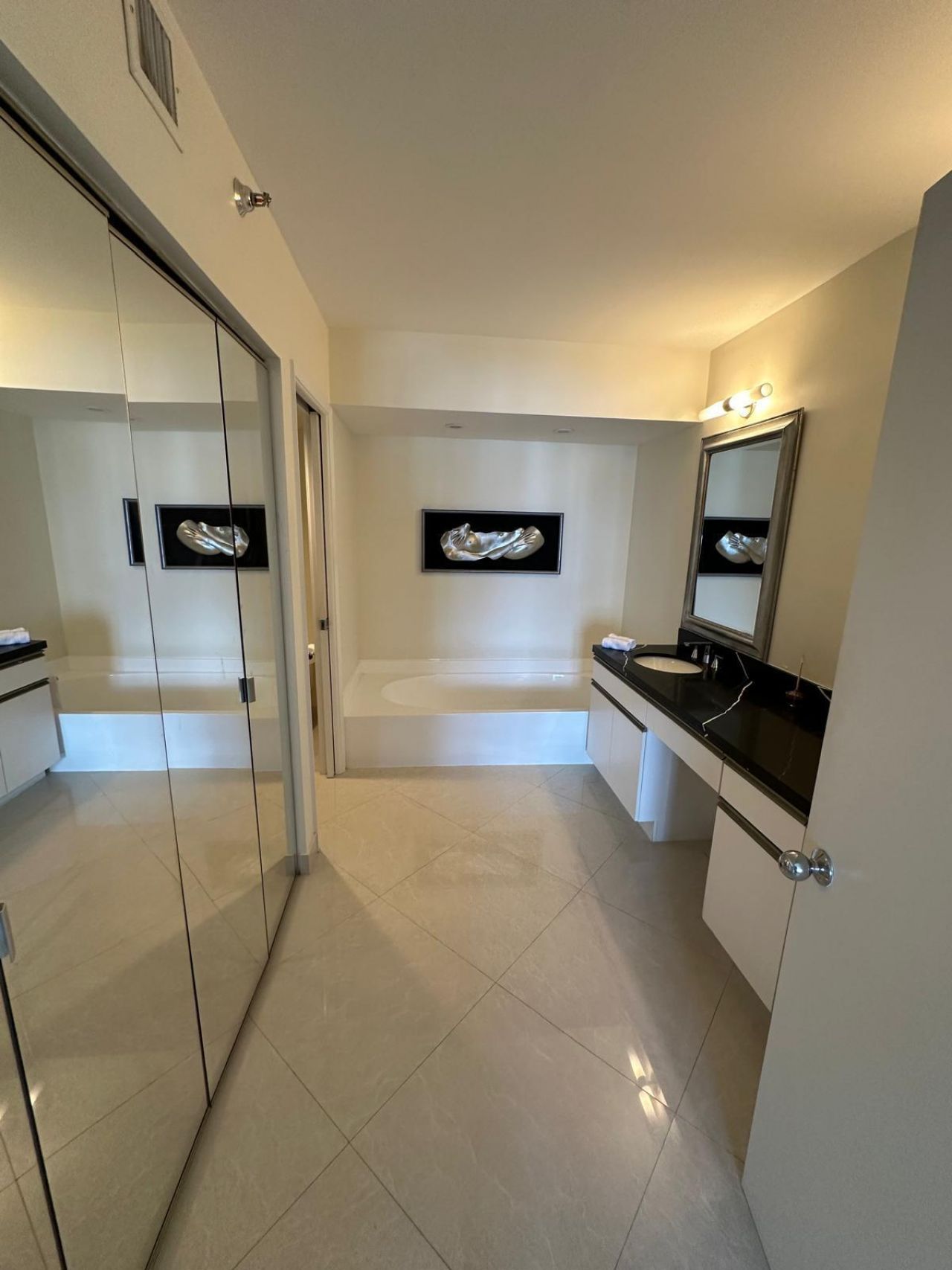 19195 NE 36th Court, Unit 2703, Aventura, FL 33180 Photo