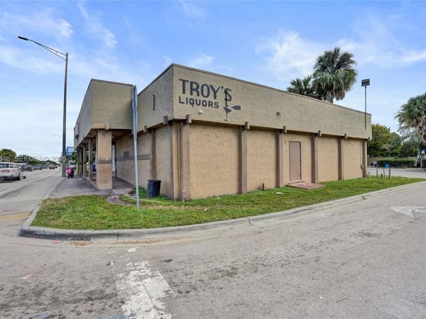 2990 W Sunrise Blvd, Fort Lauderdale, FL 33311