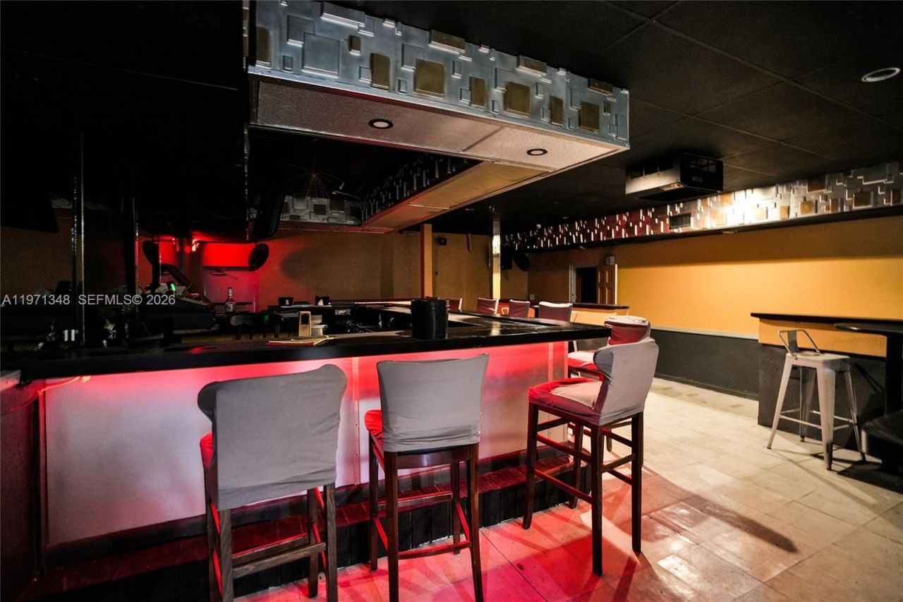 2990 W Sunrise Blvd, Fort Lauderdale, FL 33311 Photo