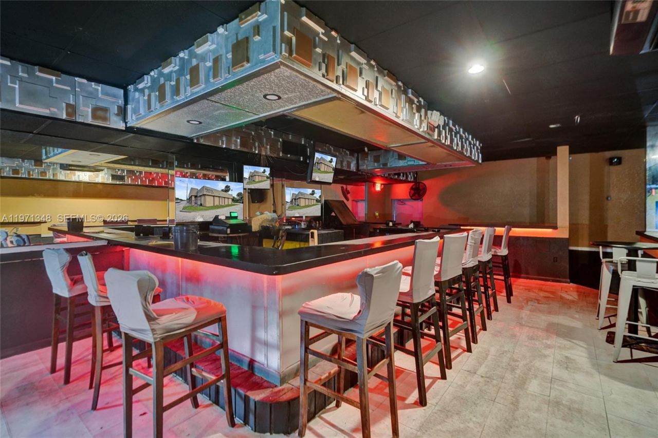 2990 W Sunrise Blvd, Fort Lauderdale, FL 33311 Photo