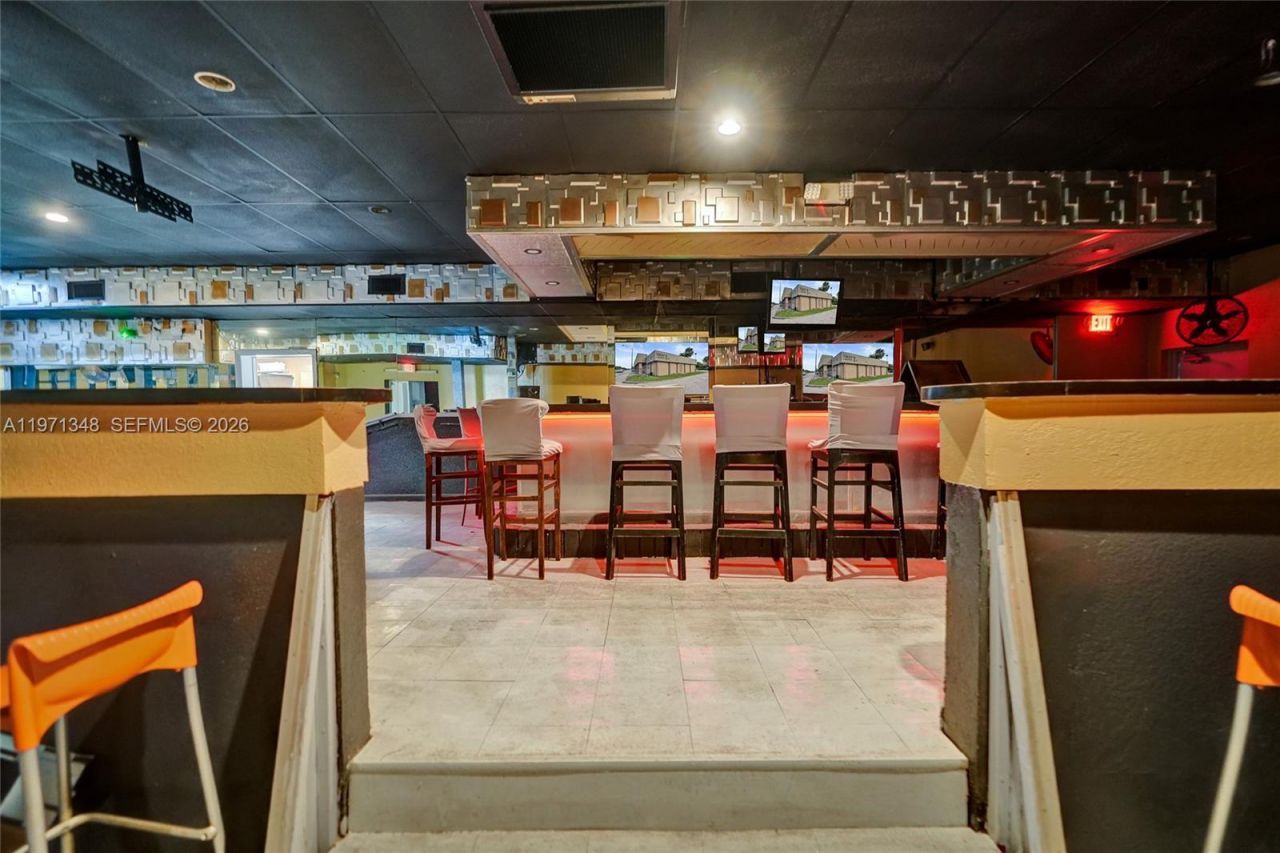 2990 W Sunrise Blvd, Fort Lauderdale, FL 33311 Photo
