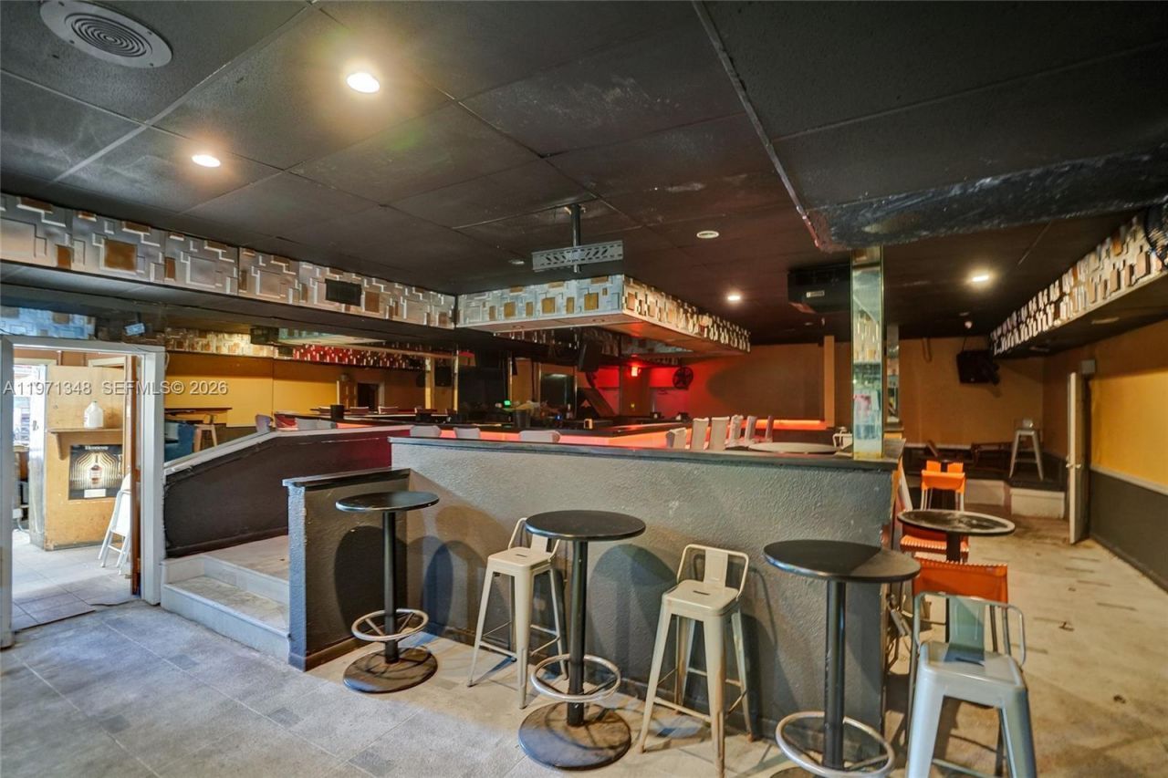 2990 W Sunrise Blvd, Fort Lauderdale, FL 33311 Photo