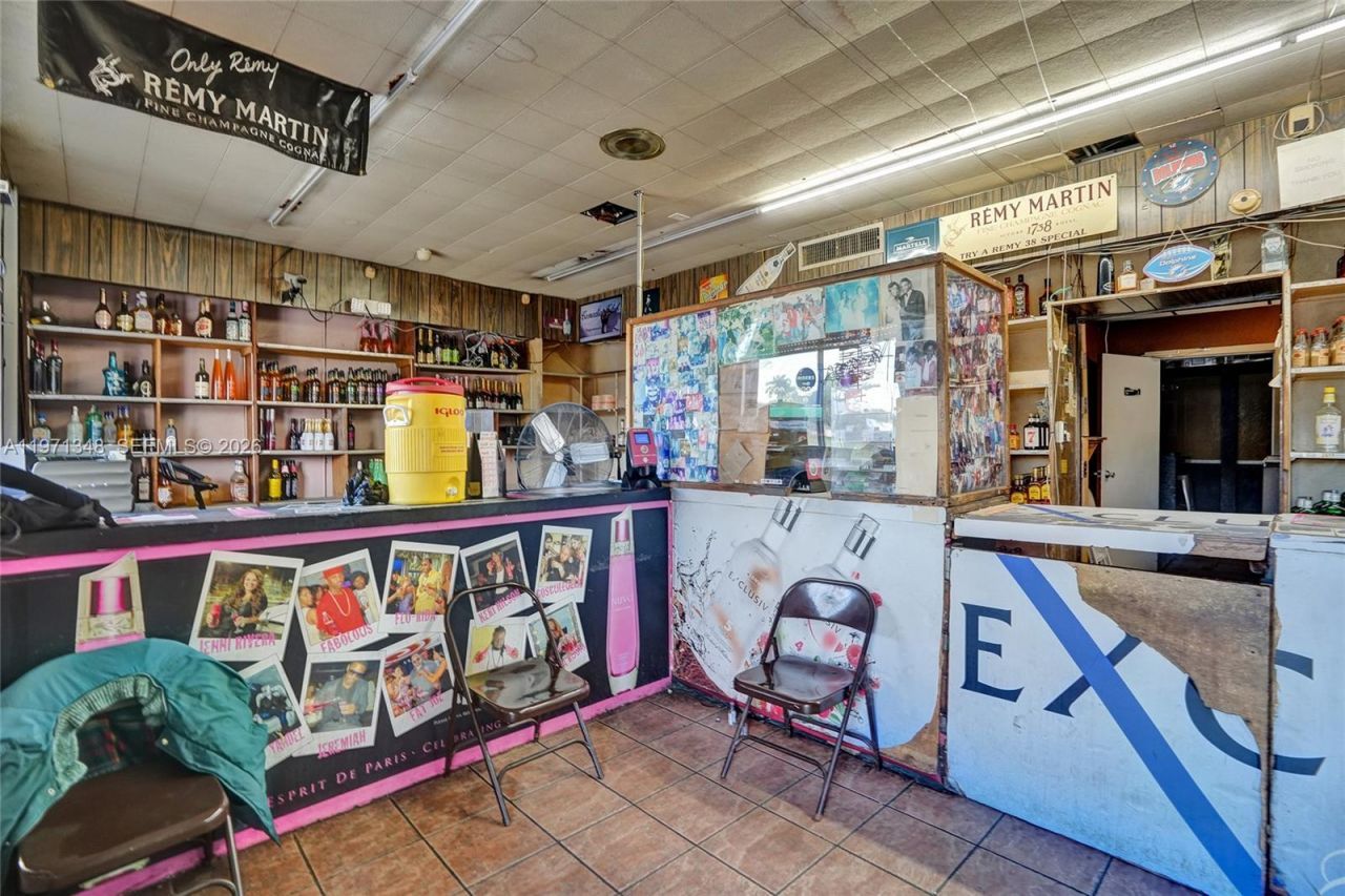 2990 W Sunrise Blvd, Fort Lauderdale, FL 33311 Photo