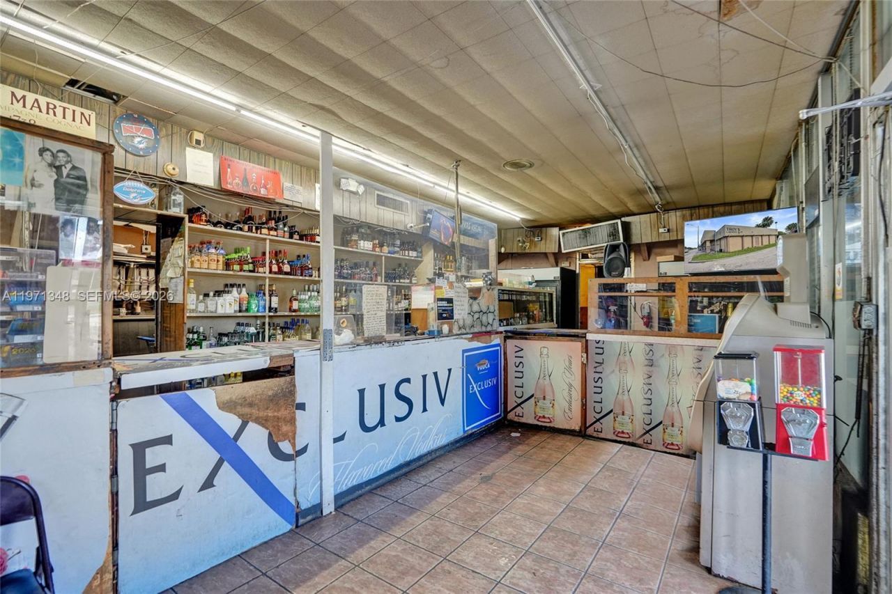 2990 W Sunrise Blvd, Fort Lauderdale, FL 33311 Photo