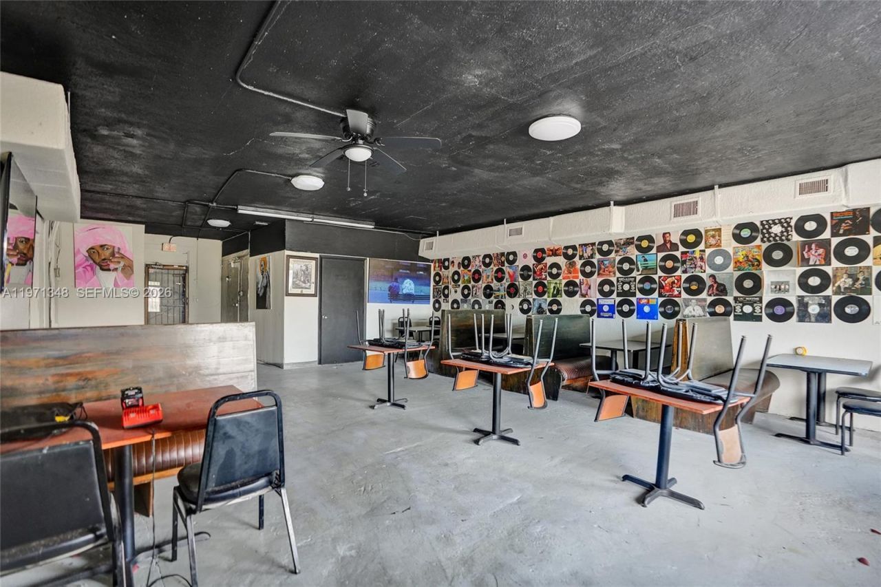 2990 W Sunrise Blvd, Fort Lauderdale, FL 33311 Photo