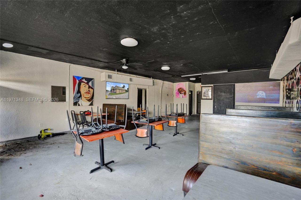 2990 W Sunrise Blvd, Fort Lauderdale, FL 33311 Photo